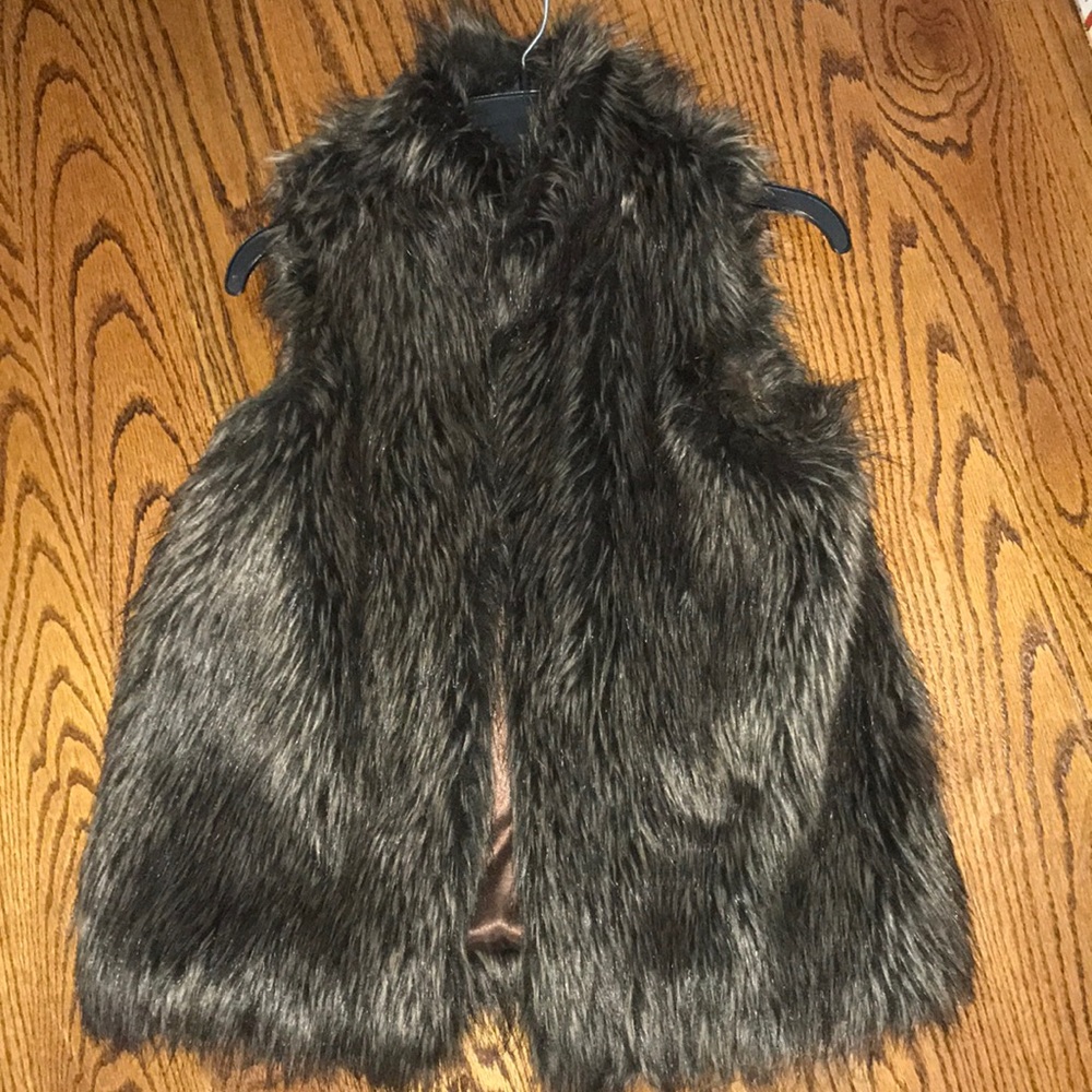 Kenar Faux Fur Vest